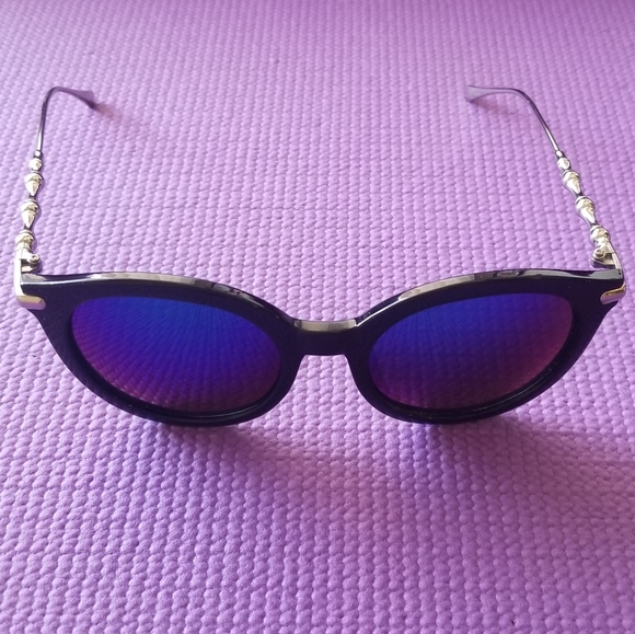 Accessories - Black Iridescent Lens Sunglasses
